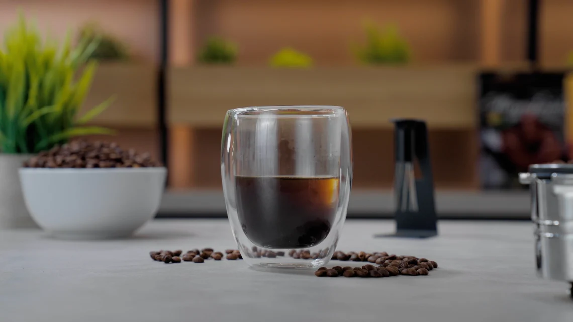 Die Filterkaffee-Funktion des Geräts ist leider eine Schwäche der Ninja Luxe Café Premier und liefert sehr dünnen Kaffee.