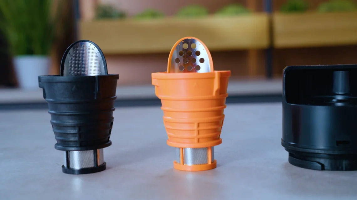 Die zwei Filter des Ninja Slow Juicers