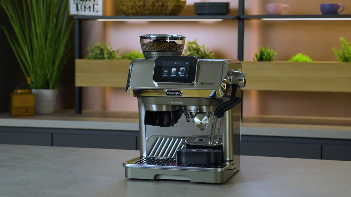 Sieht schick aus: Die De'Longhi La Specialista Touch. Auch die Verarbeitung überzeugt.