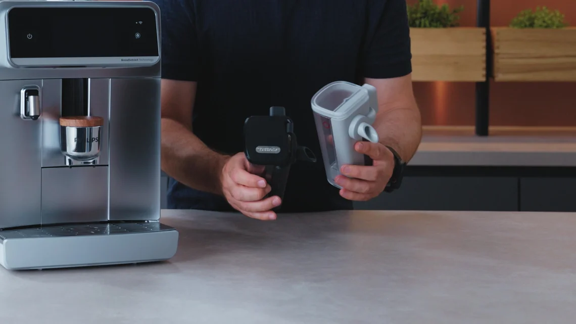 Der LatteGo Pro Milchbehälter besteht aus wenigen Teilen und kommt ohne Schläuche aus.