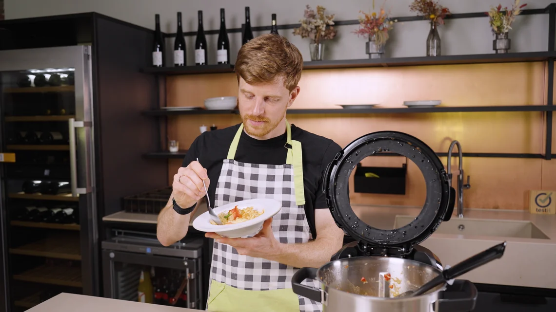 Alles, was uns der Cookit kredenzt hat, war am Ende lecker. Auf diesem Bild: Unser Hähnchen-Paprikasch.