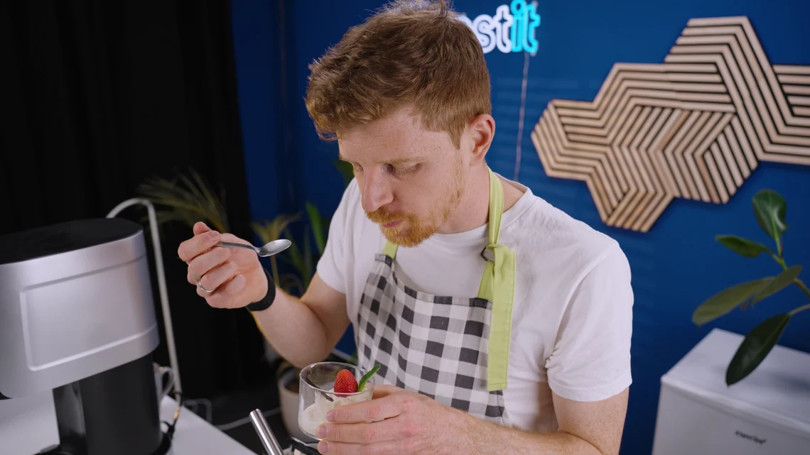 Von den drei Maschinen ohne Kompressor das flüssigste Eis. Bei der Proficook konnten wir am Ende das Ergebnis fast trinken.